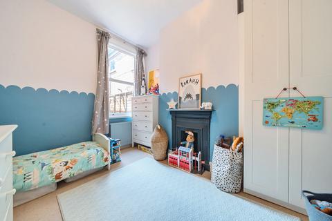 115 Murray Road, London, W5 4DB