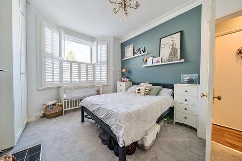 115 Murray Road, London, W5 4DB