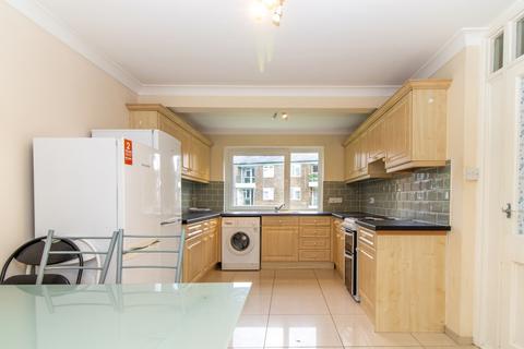 4 bedroom apartment to rent, Lower Brook Street, Winchester, Hampshire, SO23