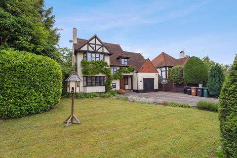 4 bedroom detached house for sale, Chestnut Avenue, Rickmansworth WD3