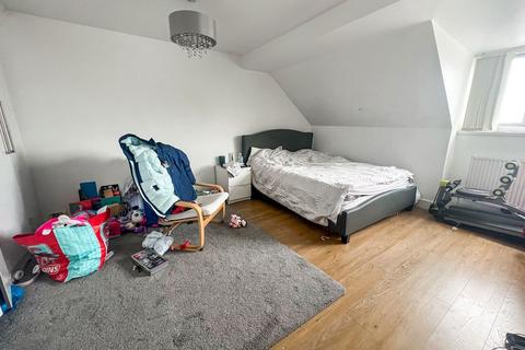 2 bedroom duplex for sale, High Street, Slough SL1