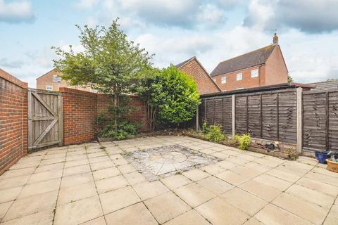 2 Dewar Spur, Slough, SL3 7GW