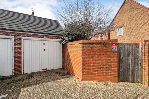 2 Dewar Spur, Slough, SL3 7GW