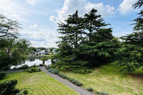 2 bedroom apartment for sale, Riverbank, Staines-upon-Thames TW18