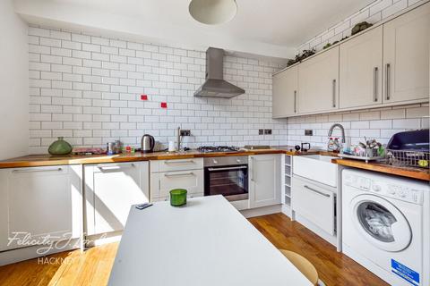 2 bedroom flat for sale, Graham Road, Hackney, E8