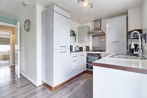10, Capri House Anglia Way, South Ockendon, RM15 5FL