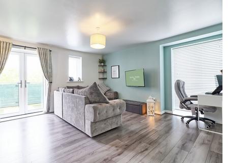 10, Capri House Anglia Way, South Ockendon, RM15 5FL