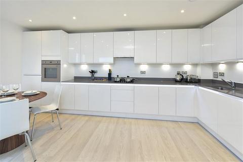 2 bedroom apartment for sale, The Penthouse, Abbotsford Court, Royal Waterside, Park Royal, London, NW10
