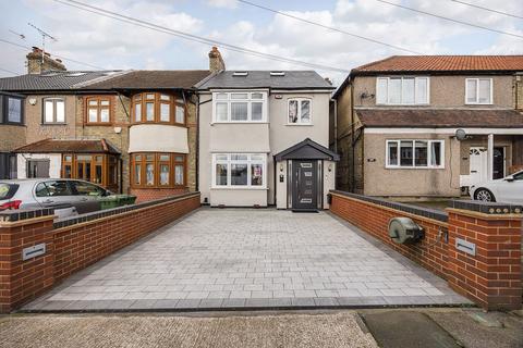 4 bedroom semi-detached house for sale, McIntosh Road, Romford RM1