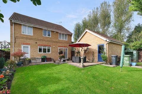 4 bedroom detached house for sale, Mylne Close, Waltham Cross EN8