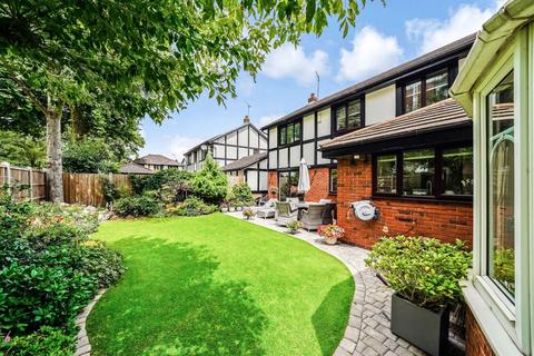 4 bedroom detached house for sale, Canterbury Close, Chigwell IG7