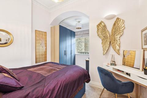 Flat 8, 32 - 34 Sussex Street, London, SW1V 4RL