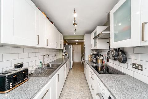 48 Southern Drive, Loughton, IG10 3BU