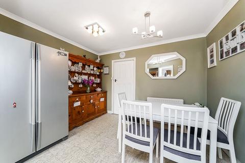 48 Southern Drive, Loughton, IG10 3BU