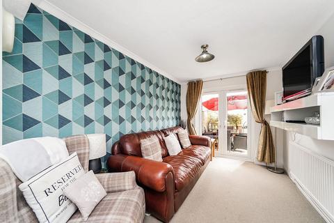 48 Southern Drive, Loughton, IG10 3BU