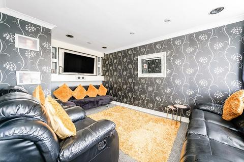 22 Browne Close, Romford, RM5 2HD