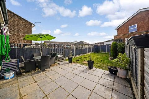 22 Browne Close, Romford, RM5 2HD