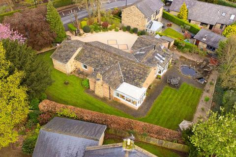 3 bedroom detached bungalow for sale, Aberford Road, Leeds LS26