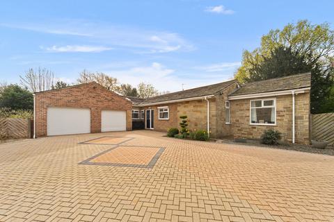 3 bedroom detached bungalow for sale, Aberford Road, Leeds LS26