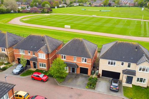 4 bedroom detached house for sale, Harrison Close, Wakefield WF1