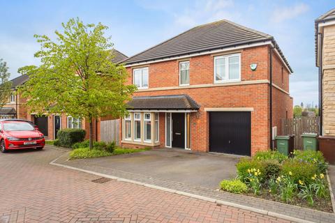 4 bedroom detached house for sale, Harrison Close, Wakefield WF1