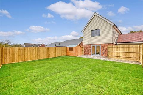 2 bedroom detached house for sale, Foxglove Place, Watch House Green, Felsted, Dunmow, CM6