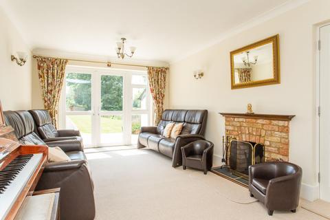 4 bedroom detached house for sale, Shooters Hill, Eythorne, CT15