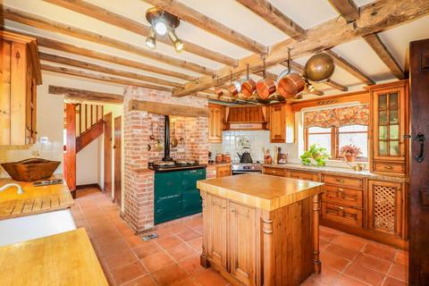 4 bedroom cottage for sale, Church Lane, Norwich NR15