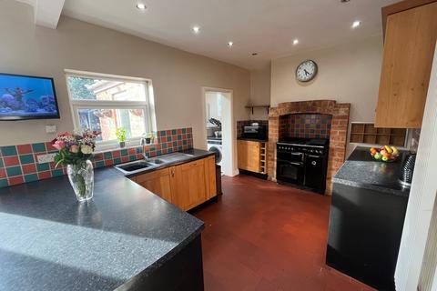 4 bedroom detached house for sale, Charles Street, Rugby, CV21