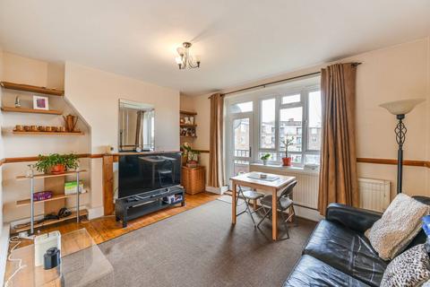 3 bedroom flat for sale, Darlington House, Nine Elms, London, SW8