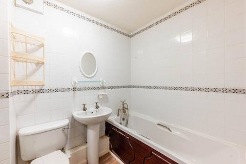 Flat 3, Cherry Court, 621 Uxbridge Road, Pinner, HA5 3PS