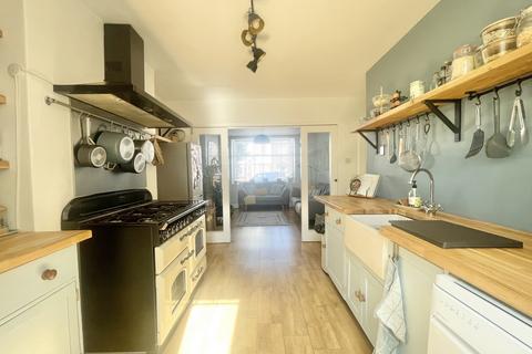 16 Ashwood Road, Exeter, EX2 8JN