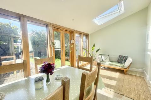 16 Ashwood Road, Exeter, EX2 8JN