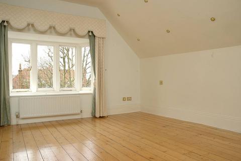 2 bedroom flat to rent, Hollycroft Avenue, Hampstead, London, NW3