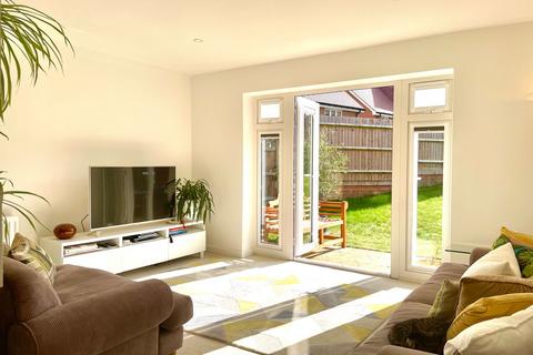 10 Blencowe Crescent, Steeple Claydon, Buckingham, MK18 2GY