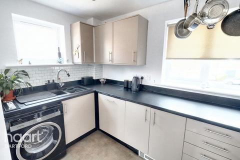 2 bedroom apartment for sale, Baker Crescent, Dartford