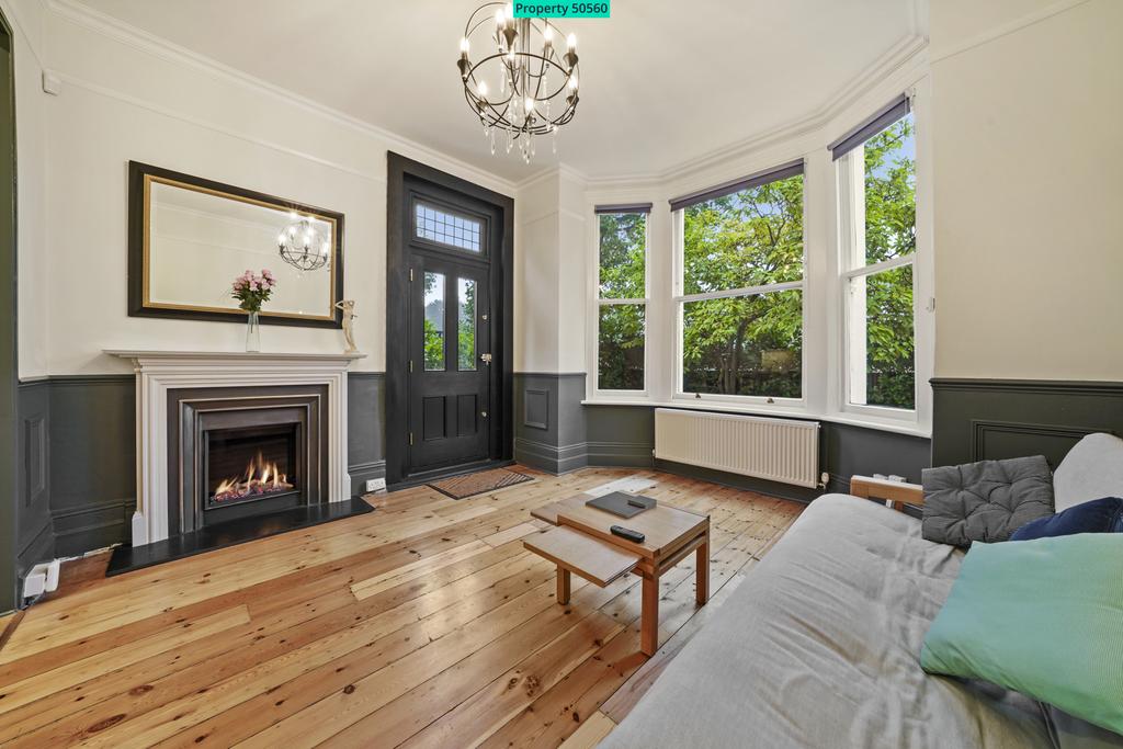 Spacious reception  with working remote contro