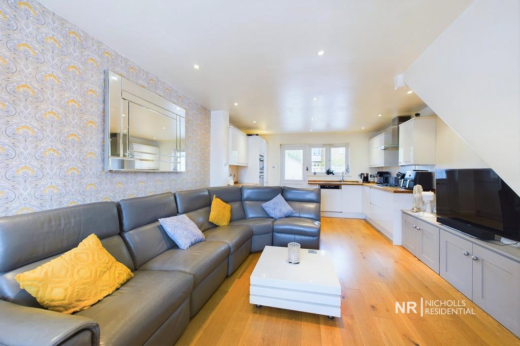 Lounge / Dining Room