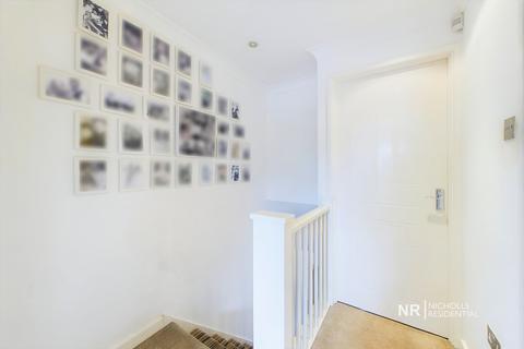 75 Cotswold Way, Worcester Park, KT4 8LN