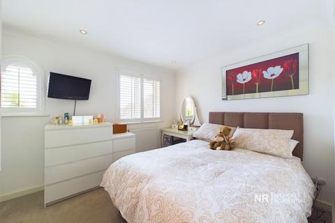 75 Cotswold Way, Worcester Park, KT4 8LN
