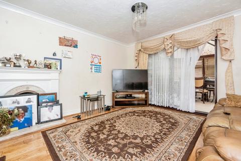 4 bedroom detached house for sale, Welling Road, Grays RM16