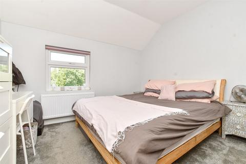 55 Heath Road, Caterham, CR3 5RS