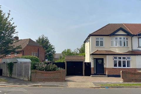 1 Elm Road, Romford, RM7 8HH