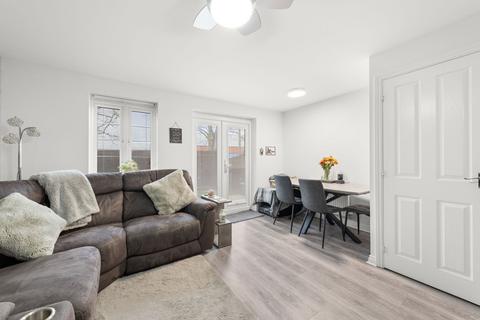 54 Hathersage Close, Grantham, NG31 7GP