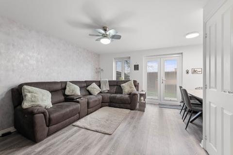 54 Hathersage Close, Grantham, NG31 7GP
