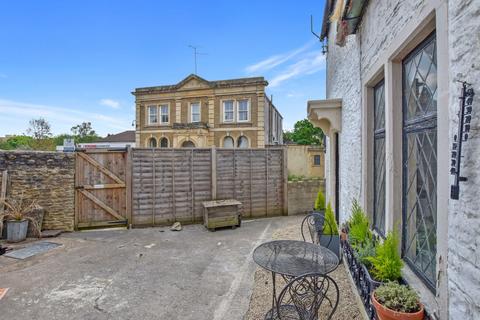 2 bedroom terraced house for sale, Marshfield Road, Chippenham SN15