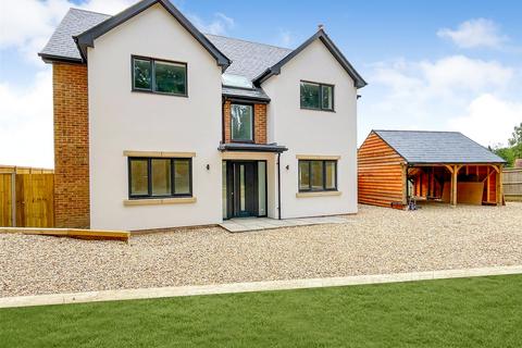 4 bedroom detached house for sale, Amberstone, Hailsham, East Sussex, BN27