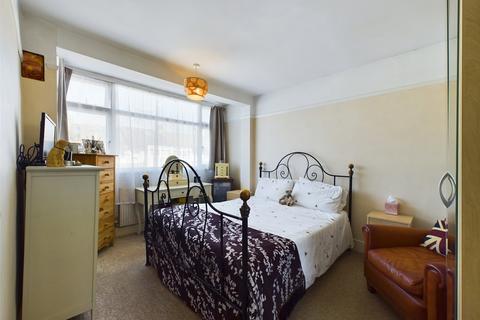 34 Macdonald Avenue, Hornchurch, RM11 2NE