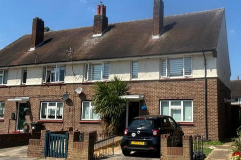 39 Chelmsford Avenue, Romford, RM5 3UX