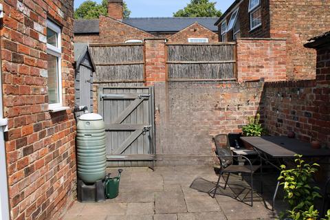 17 Albert Street, Brigg, DN20 8HS
